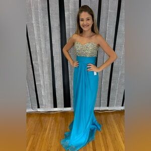 Prom pageant bridal floor length maxi dress nwt